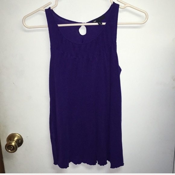 🌟5/$10🌟 Purple GAP tank *FIRM price* - Picture 7 of 8